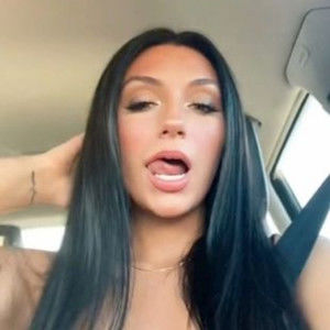 Meet your Posher, Charlotte